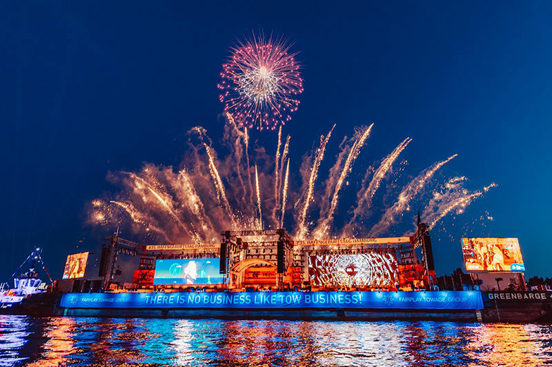 Wenn die Elbe zur großen Show-Bühne wird
